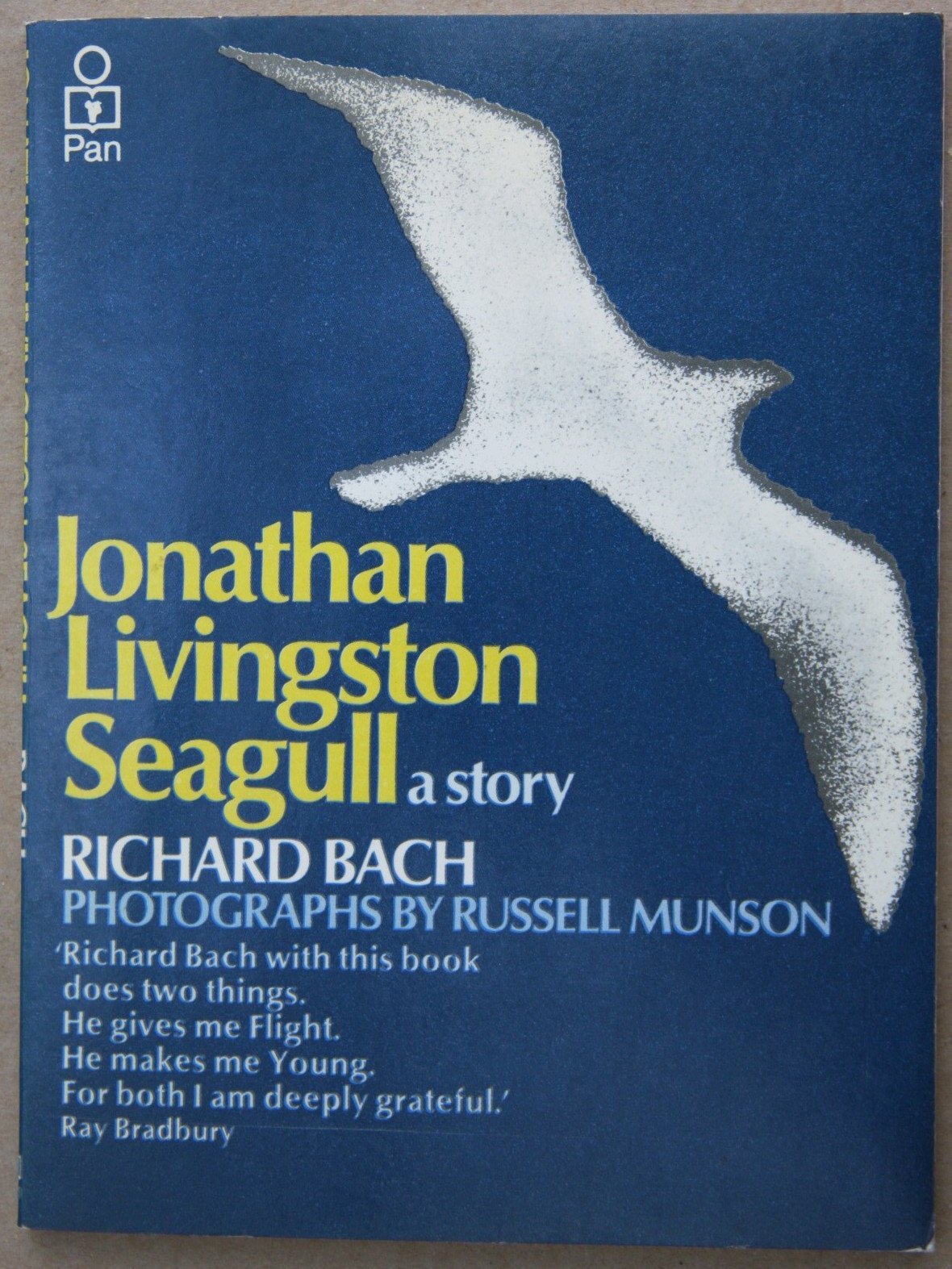 Cover of Jonathan Livingston Seagull by Richard Bach